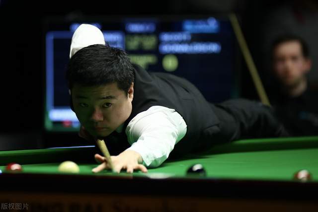 颜骏凌：武磊赛前对球队做了动员，我们争冠经验丰富没有包袱